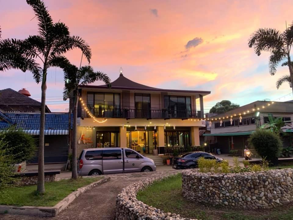 Saranya River House สรัญญาริเวอร์เฮาส์ Mae Ai Exterior foto